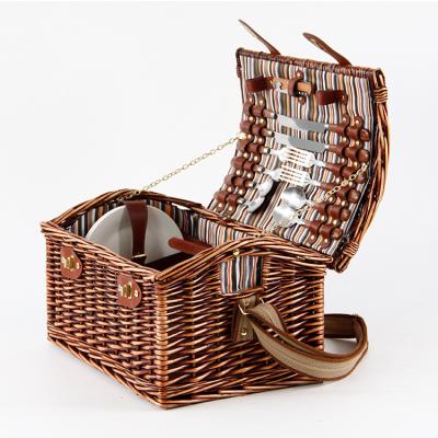 China Viable Direct Selling A Luxury Set With Cutlery Bulk Picnic Baskets Outing Picnic Basket With Wine Rattan Picnic Basket for sale