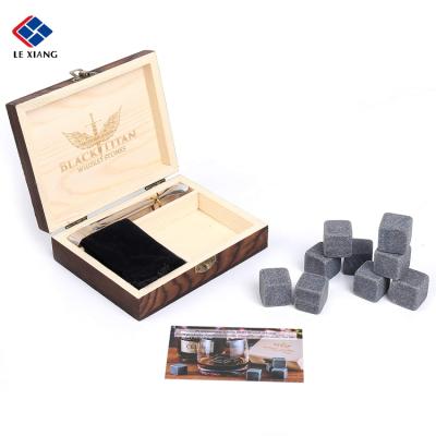 China Amazon Viable Best Selling Wholesale Whiskey Chilling Cubes 2021 / Best Gift Whiskey Stones A Whiskey Gift Set for sale