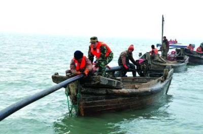 China Marinekabeleinbau-Airbags, schwarzer aufblasbarer Gummiairbag zu verkaufen