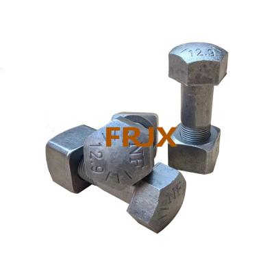 China Forged Excavator Track Bolts And Nuts With HRC52-58 Surface Hardness Zinc Finish Forging Teeth for sale