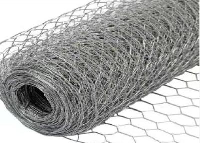 China La malla de alambre hexagonal galvanizada sumergida caliente el 10-200m galvanizó la tela metálica hexagonal en venta