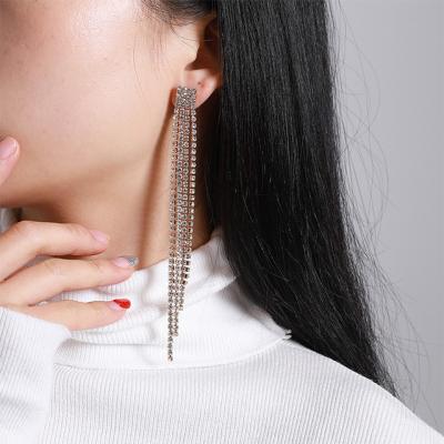 China Trendy Bling Rhinestone Gold Plated Fringe Fashion Earring Like 2021 Long Stainless Steel Tassel Rhinestone Earrings for sale