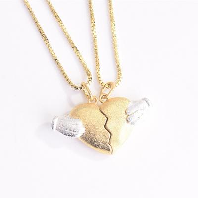 China Romantic Couples Pair Half Pendant Necklaces Magnet Couples Love Chain Necklace Magnetic Heart for sale