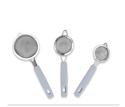 China Durable Stainless Steel Kitchen Strainer With PP Handle Durable Kitchen Tool Strainer Kitchen Tool Strainer for sale