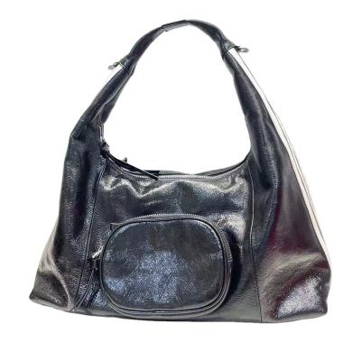 China PORTABLE Wholesale Wax Cowhide Oil Fashion Luggage Guangzhou Handheld Shoulder Bag for sale