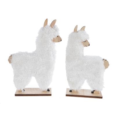 China Wooden Novelty Products Looking For Distributor Country Wood And Fur Country Christmas Alpaca Llama Rustic Ivory Table Decoration for sale