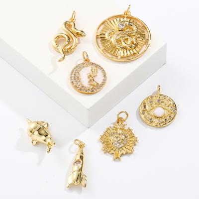 China Fashionable Custom Jewelry Coin Snake Eye Gold Plated Guardian Angel Pendant Necklace For Jewelry Making for sale