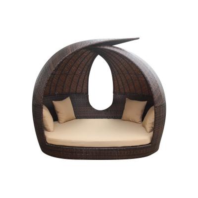 China Modern Low Price Rattan Chaise Lounge Furniture Couch Garden Outdoor Daybed Sofa Daybed for sale