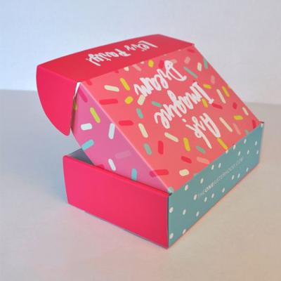 China Recyclable Christmas Gift Custom Hello Mail Large Size Pink Mailer Shipping Tuck Top Corrugated Paper Box With Logo For Shipping for sale