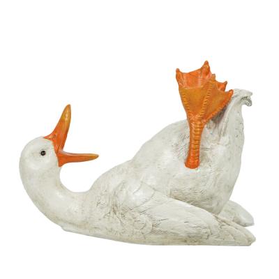 China Europe Polyresin Display Stand Animal Statue, Duck Wine Drinking Bottle Holder For Dining Room Decor for sale