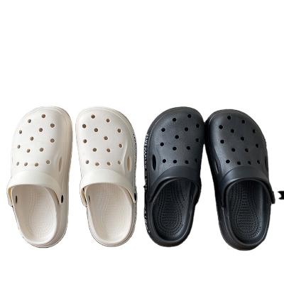 China Breathable couples style garden shoes 2023 Korean version the new of the tidal home fashion comfortable outdoor leisure couples simple cave sandal for sale