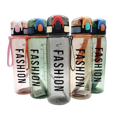 China Minimalist Bounce Drink 650ML Plastic Water Bottle Sports for sale