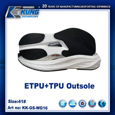 Cina Nontoxic TPU Rubberized EVA Sole Waterproof Rubber Traction Sneaker Outsole in vendita