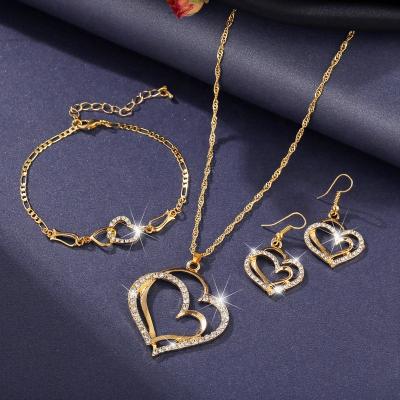 China Diamond Crystal Heart Pendant Necklace Casual/Sporty Earrings and Bracelet Set Romantic Wedding Party Jewelry Set for Women for sale