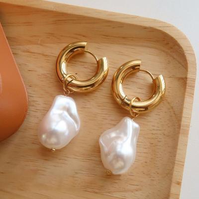 China Statement Circle Earrings Women 18k Gold Plated Fashionable Hypoallergenic Punk Stainless Steel Baroque Pearl Designer Earrings for sale