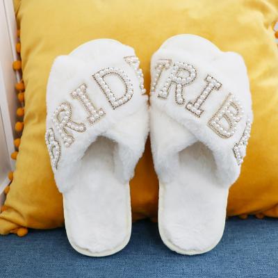 China Light Weight Hot Sale Ladies Travel  Flats Cross Strap Personalized Wedding Gift Custom Bridesmaid Slipper Women's Faux Fur Slipper for sale