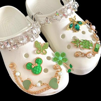 China Wholesale Designer Charms Diamond Shoe Charms Clog Charm Green Bling Croc Metal Decoration for sale