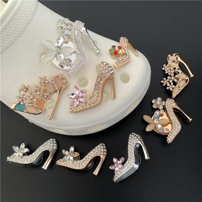 China Wholesale Luxury Designer Removable Charms Diamond Shoe Charms Bling Croc Charms Metal Decoration for sale