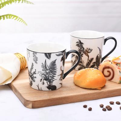 China Viable Wholesale Porcelain Mugs Black And White Ceramic Beer Mugs Customized for sale