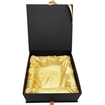 China Recycled Materials Recycled Gift Box Satin Insert Wig Bundle Custom Hair Extension Packaging Box for sale