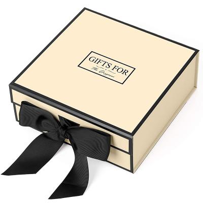 China Recycled Materials Wave Lid Gift Box Luxury High Quality Custom Flap Gift Box With Ribbon Bow Magnet Closure for sale