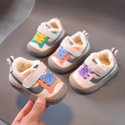 China Thermal baby shoes autumn and winter boys and girls' board shoes with plush cotton shoes soft soled walking shoes for sale