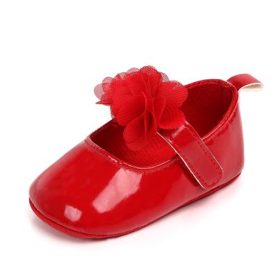 China Hot Selling Sports Shoes Flower Design Bring Leather Soft Sole Baby Shoes Infant Shoes for sale