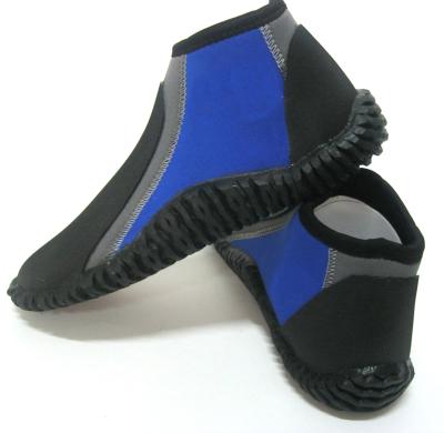 China Neoprene Neoprene Beach Shoes / Waterproof Beach Boots Surfing Shoes for sale