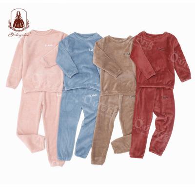 China Yoliyolei QUICK DRY Wholesale Velvet Unisex Clothes Sets Letter Embroidered Boys Girls Kids Shear Sleepwear Pajamas Kids Sleepwear for sale