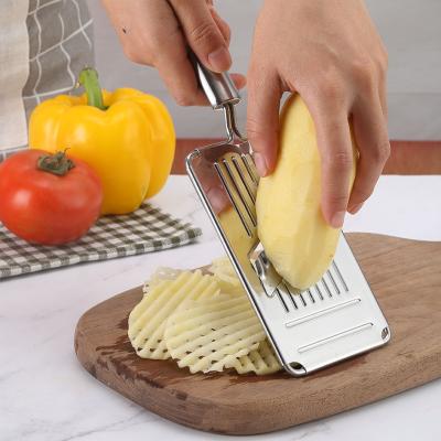 China Multi-Function Food Cutter Handheld Dish Viable Stainless Steel Zester Slicer Grater Vegetable Cleaver 4 In 1 Cheese Grater for sale