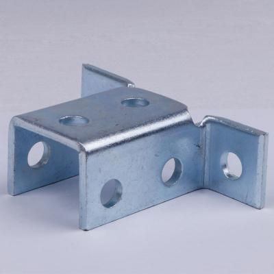 China Accesorios de soporte de canal de base revestidos de zinc de 4 agujeros para resistencia a la corrosión 10 Ft en venta