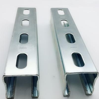 Κίνα 3m Silver Strut Metal Channel Ανθεκτική στη διάβρωση Galv. προς πώληση