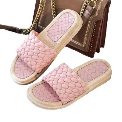 China New Fashion Trend Designer Weave Women Slippers Shoes Summer Flat Ladies Beach Sandals Casual Shoes for sale