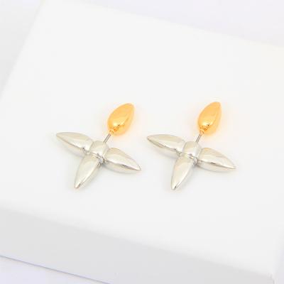 China Simple and fashionable woman earrings for women for sale