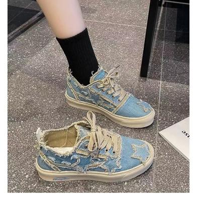 China Fashion Trend Customized Style Walking Ladies Round The Main Flat Sports Shoes Casual Canvas Shoes for sale