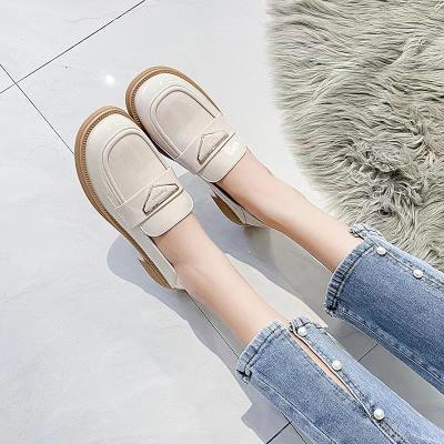 China Breathable Spring Women PU Leather Shoes Waterproof To Shape Low Heels Wear Resistant Sports Shoes for sale