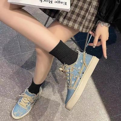 China Fashion Trend Customized Style Walking Shoes Fashion Girl Thick Bottom Sneaker Breathable Ladies Flat Casual Shoes for sale