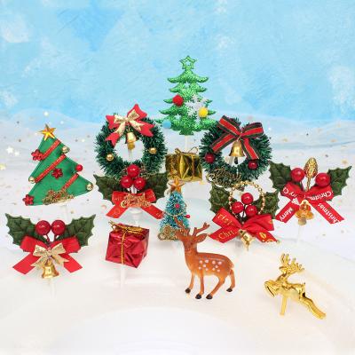 China Christmas Ornament Opens Decorative Christmas Santa Snowman Fawn Ornaments Jewelry 2021 High Quality Wholesale Cake Christmas Tree Ornaments for sale