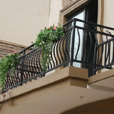 China Traditional Short Hot Galvanized Wrought Iron Balcony Fence for sale