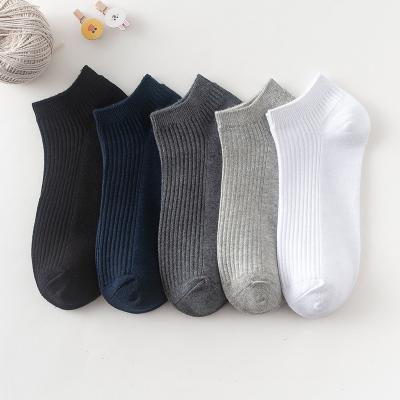 China Hot Sale Antibacterial Cotton Man Socks Crew Sports Socks OEM Custom Logo Man Socks for sale