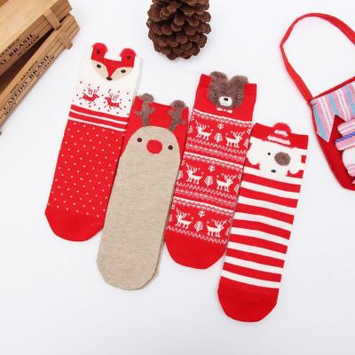 China Cartoon QUICK DRY Christmas Woman Cotton 3D Socks Casual Red Christmas Socks for sale