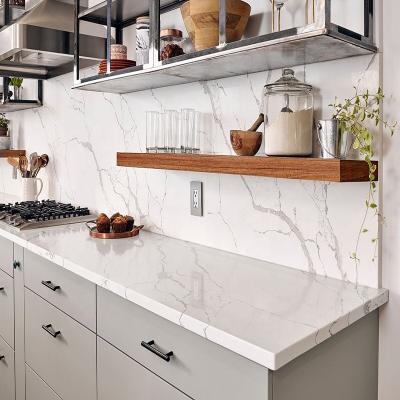 China Traditional artificial calacatta absolute white quartz countertop slabs for sale