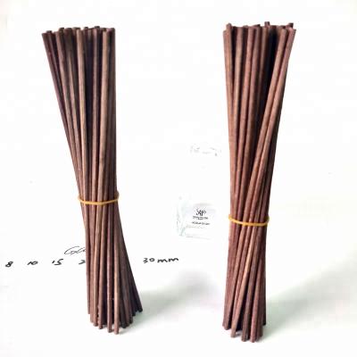 China Sustainable Brown Aroma Oil Rattan Reed Sticks For Home Bathrooms Scent Diffuser for sale