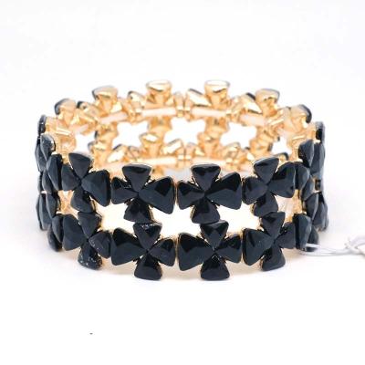 China Elastic Women's Punk Zinc Alloy Bangle Fashion Bangle New Designs Christmas Bangle for sale