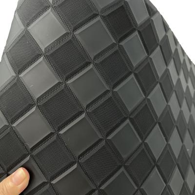 China PVC-Synthetische Stickerei Quilted Leather Car Floor Mat Roll Material Backing angepasst zu verkaufen