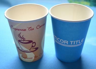 Chine Tasses de papier jetables recyclables bleues/blanches mignonnes empaquettent les tasses de café 20oz/24oz à vendre