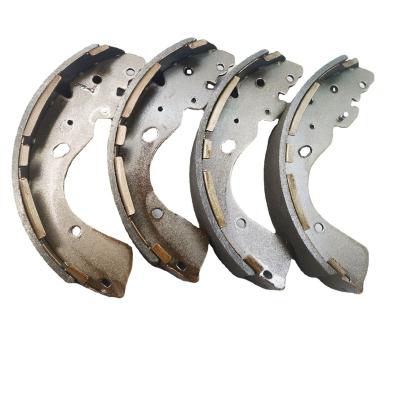 China HINO TRUCK None-Dust Ceramic and Semi-Metal High Quality Car Parts Brake Shoes for Mitsubishi V31 for sale