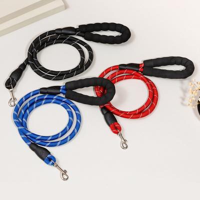 China Personalized Pet Leash Training Hands Customizable Free Pull Rope Seat Belt Dog Leash for sale