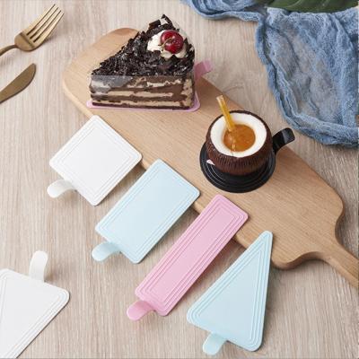 China Sustainable Plastic Cheesecake Base Blue Black Pink Cake Place Base Cake Base For Baking for sale