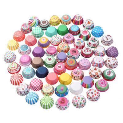 China Sustainable Disposable Cake Paper Cups Household Oil-proof Oven Baking Cupcake Paper-backed Paper Cups For Baking for sale